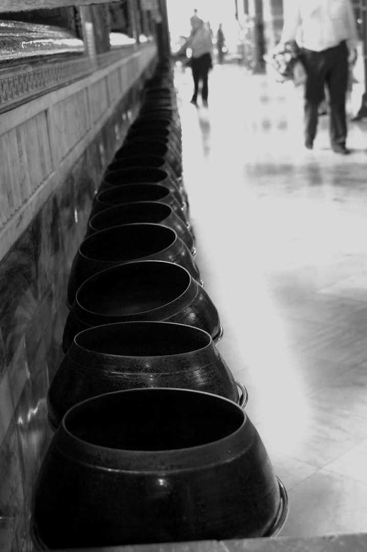 Wat Pho - Spendentöpfe