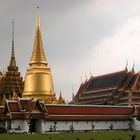 Wat Phra Keow just before the rain starts