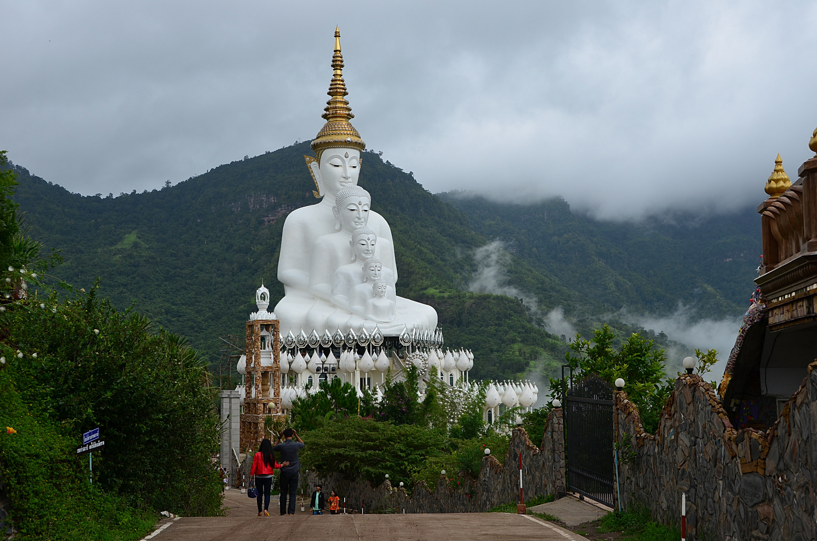 Wat Phra Sorn Kaeo 2