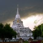 Wat Phu Khao Thong