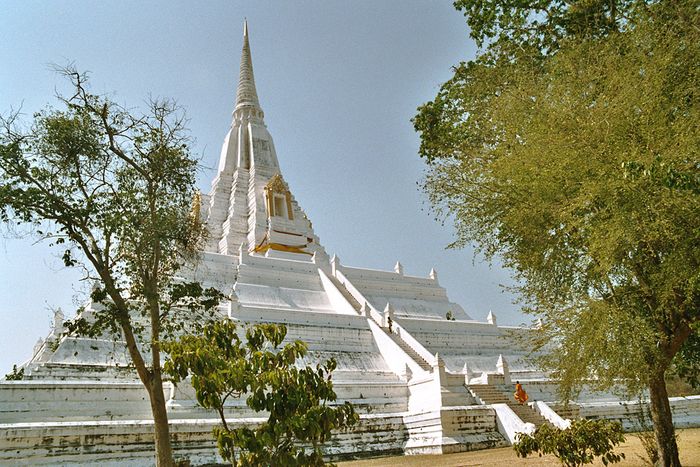 Wat Phukhaothong