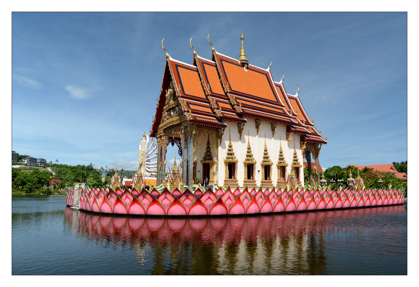 Wat Plai Laem