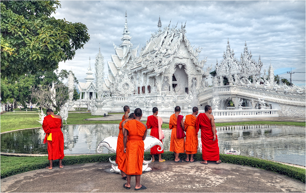 Wat rong khun .......