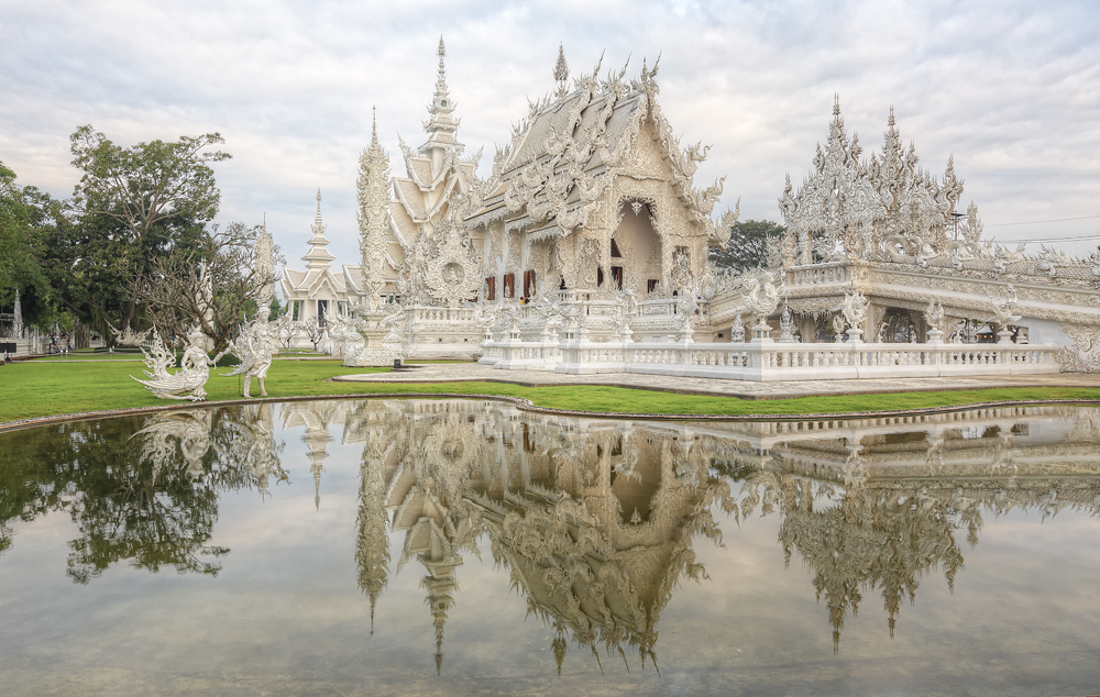 Wat Rong Khun XII