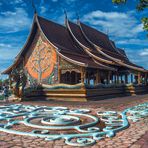 Wat Sirindhorn Wararam Phu Prao