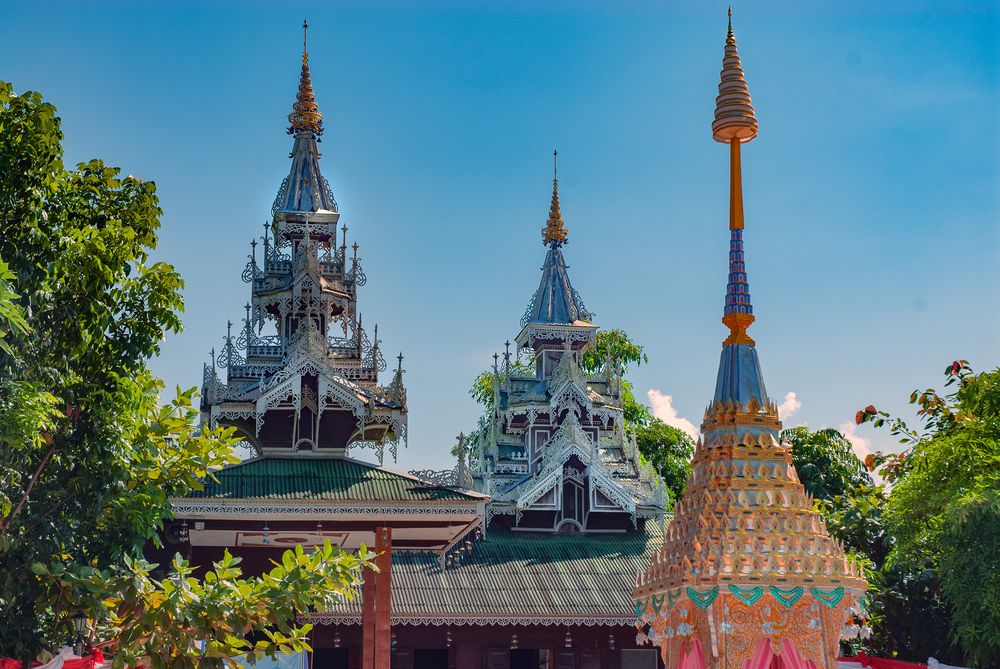 Wat Sri Bunruang in Mae Sariang