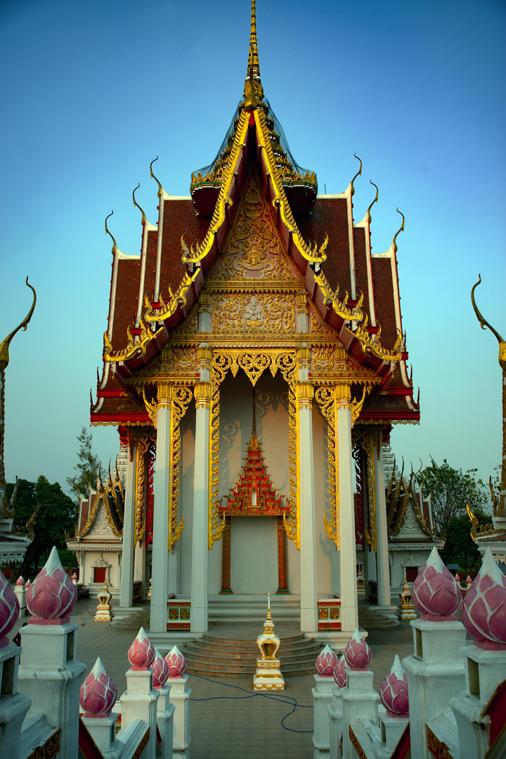 Wat Suk Duan Ha in Chai Nat