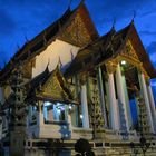 Wat Suthat at sunset