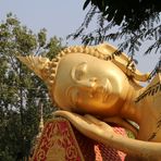 Wat That Luang Tai - liegender Buddha