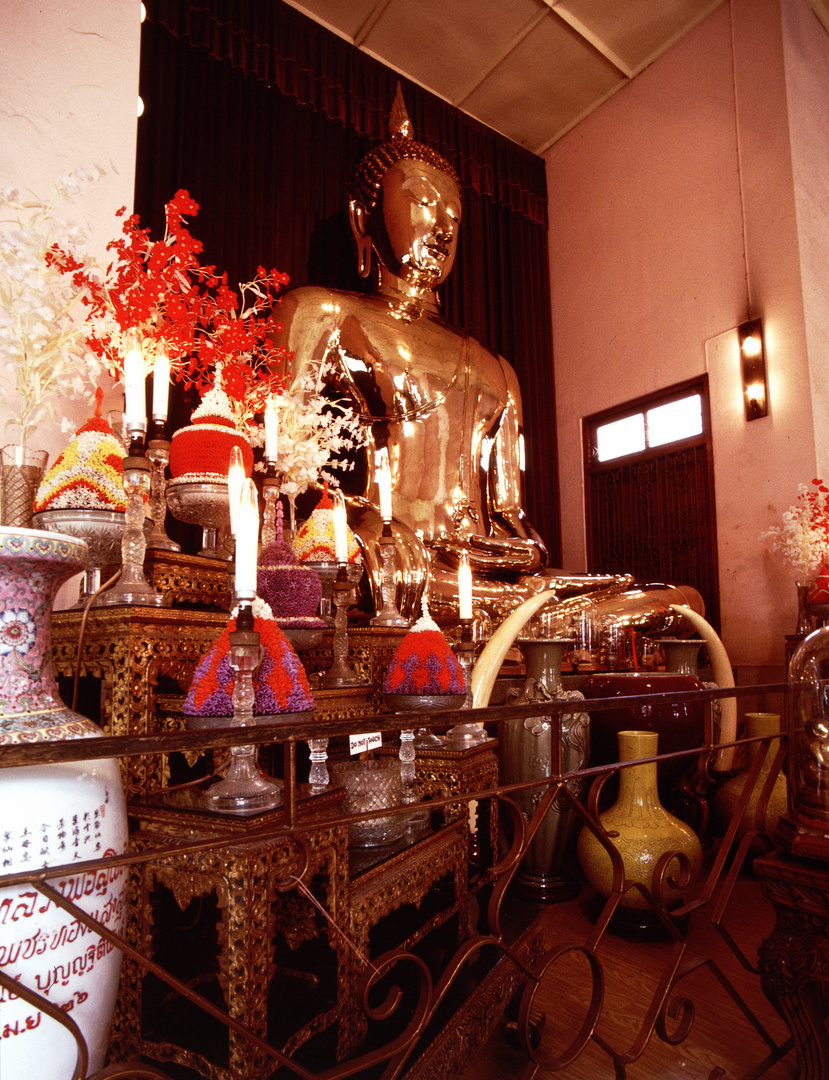 Wat Traimit / Goldener Buddha in Bangkok