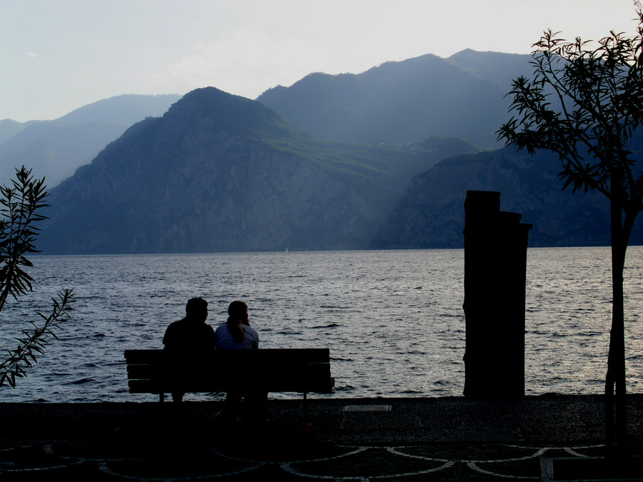 watching lakegarda