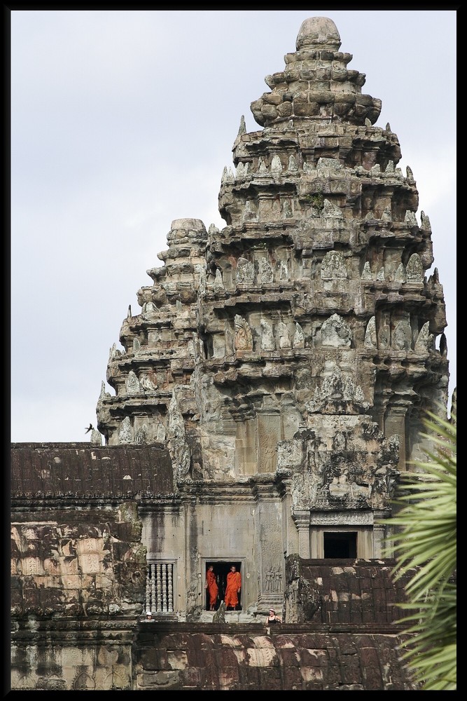 watching the visitors of Angkor