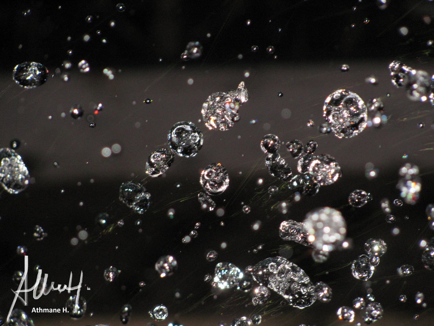 Water drops on Air