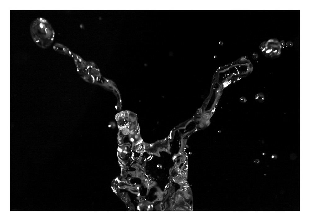 [|water experiments|] __mann mit flügeln__