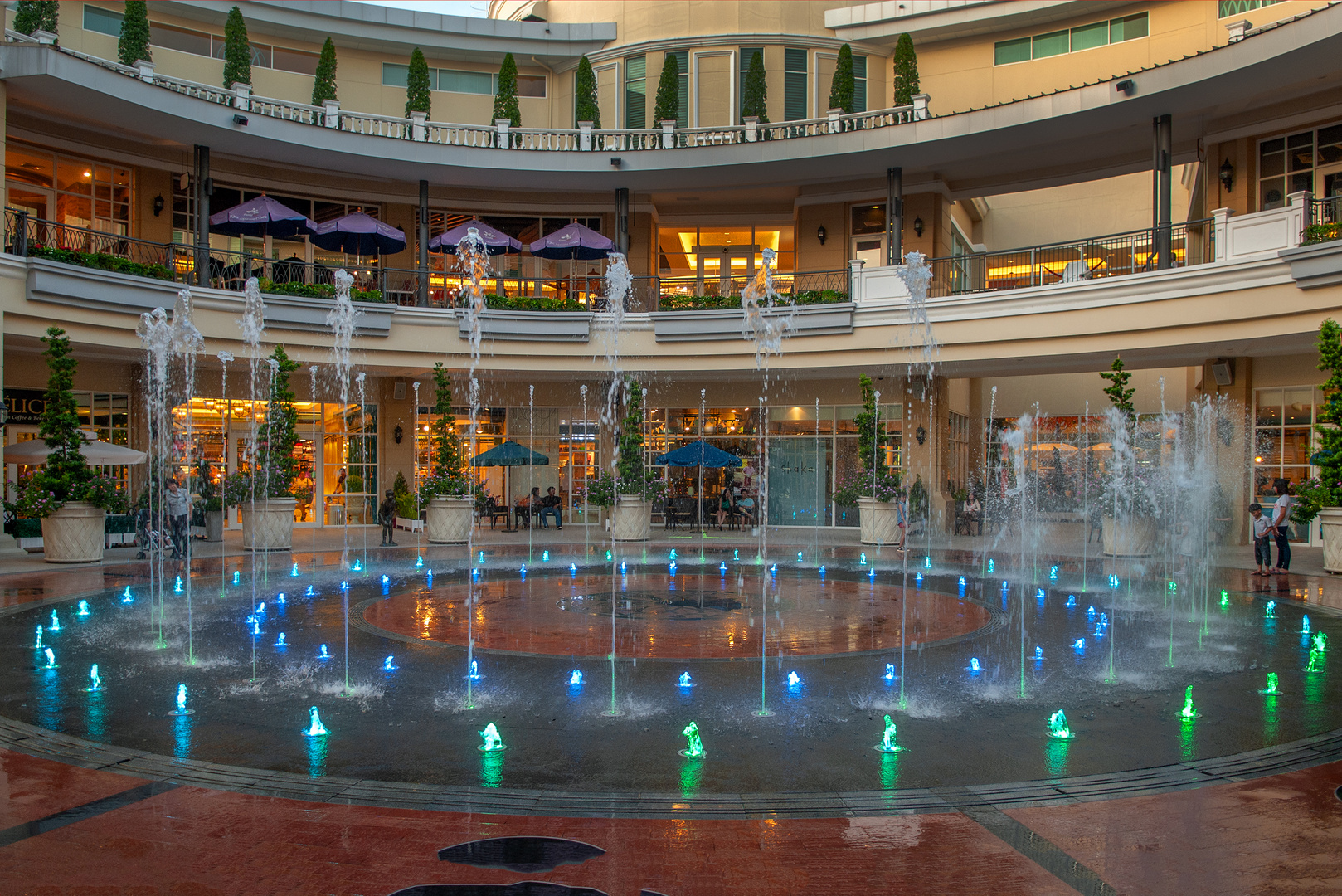 Water features at Fashion Island