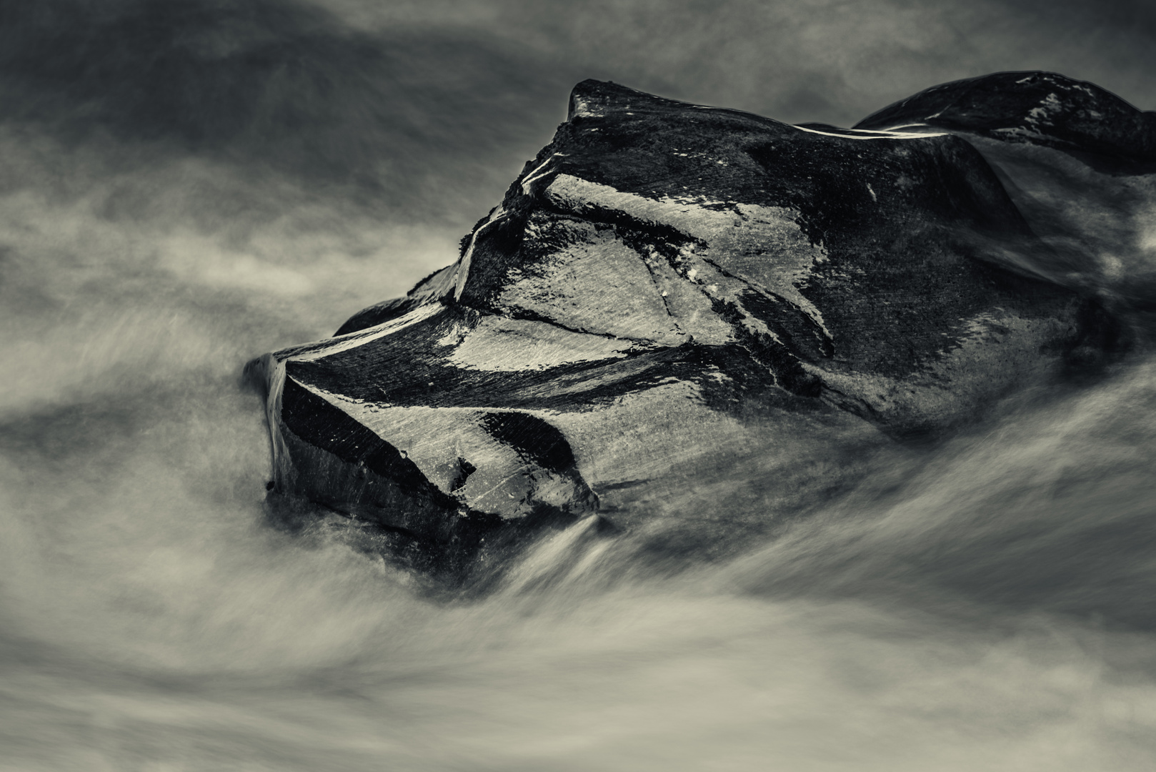 Water on the Rocks-0229