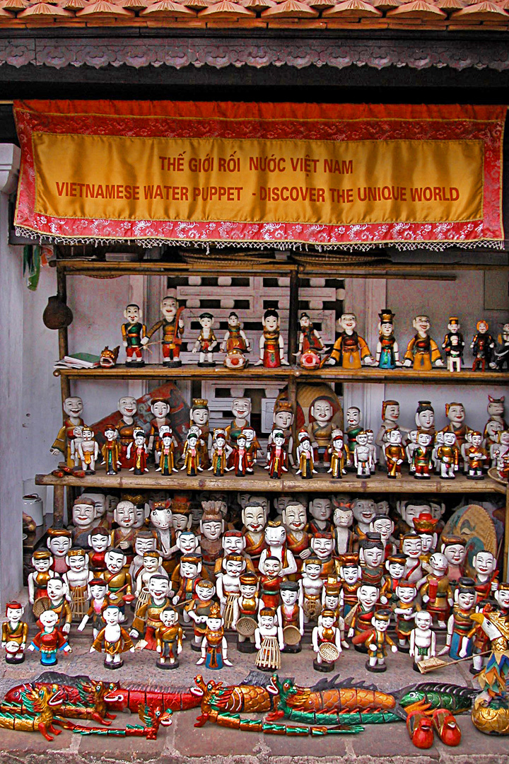 Water puppets as souvenirs