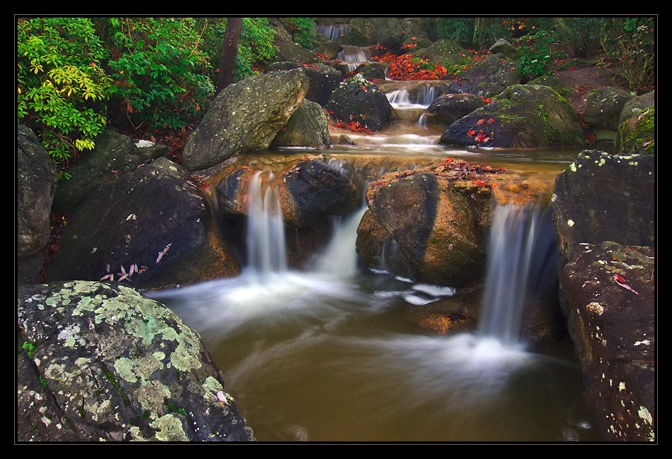 Waterfall in autumn (2)