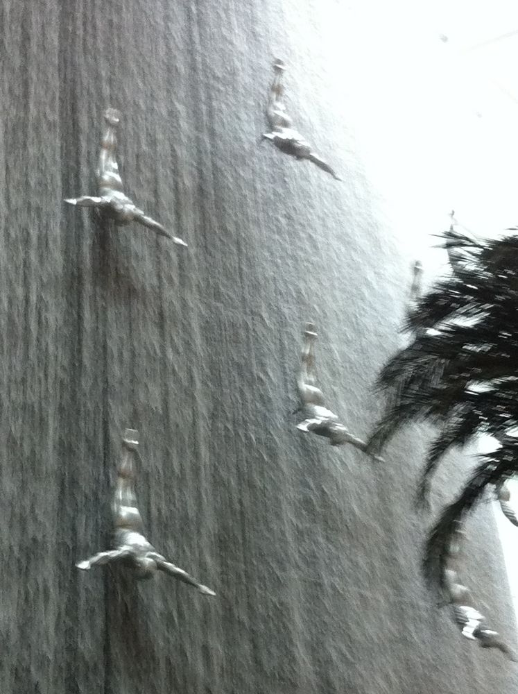 waterfall in DubaiMall