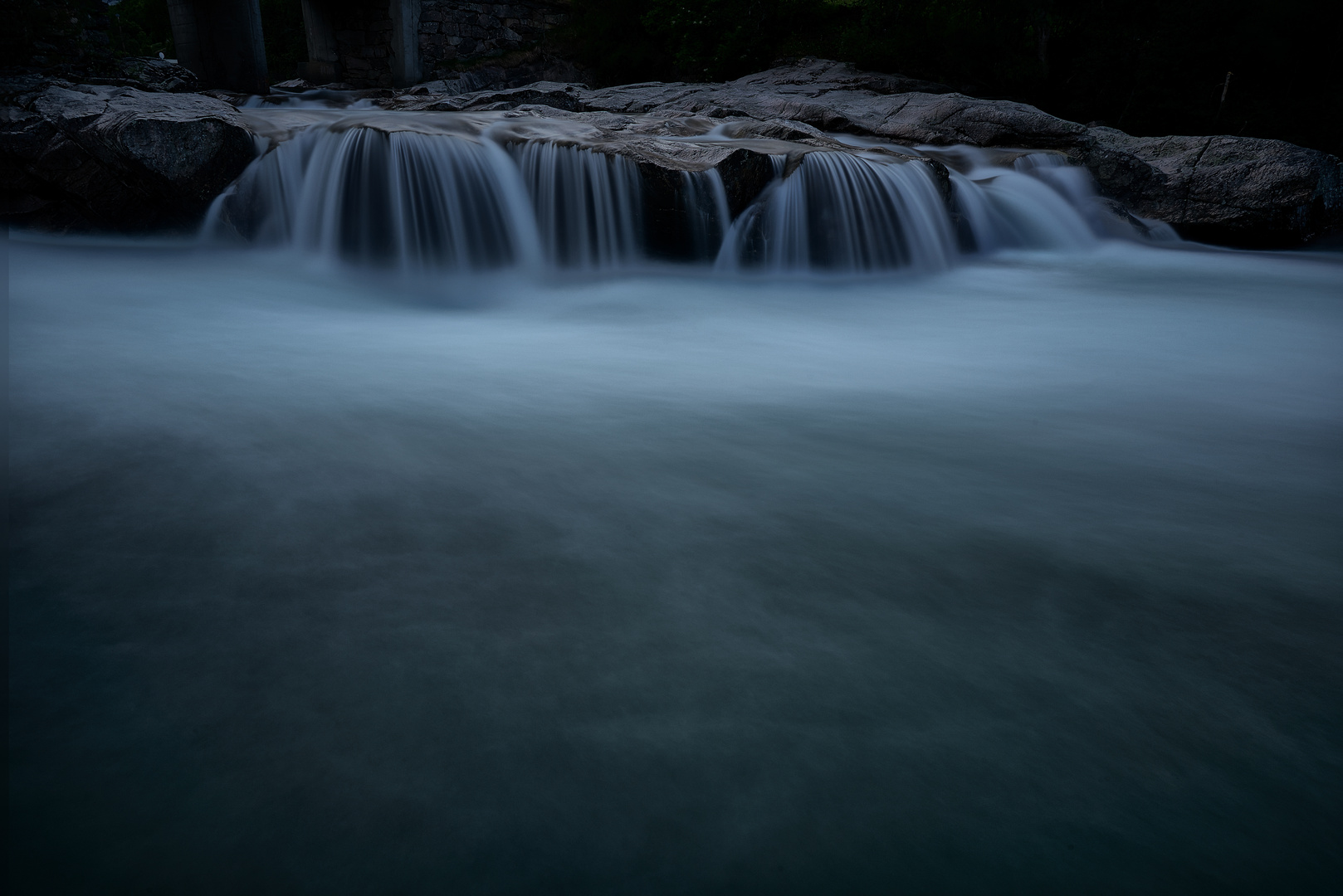 waterfall in magalaupe norway