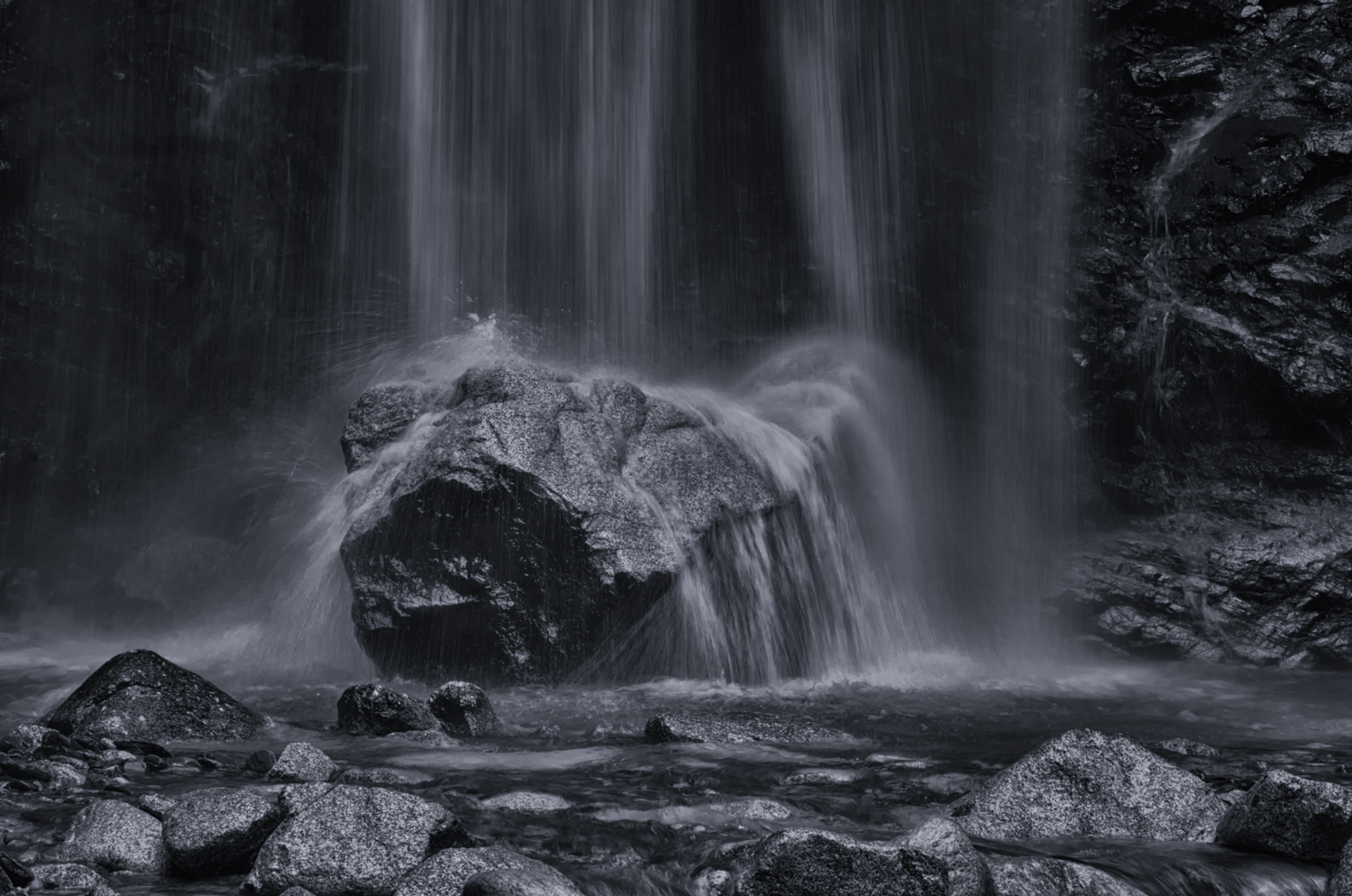 WATERFALL IN OBERVINTL