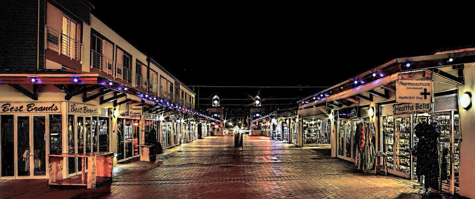 Waterfront Knysna, Südafrika - Doppeluhr .....