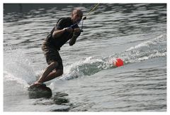 Waterskiing