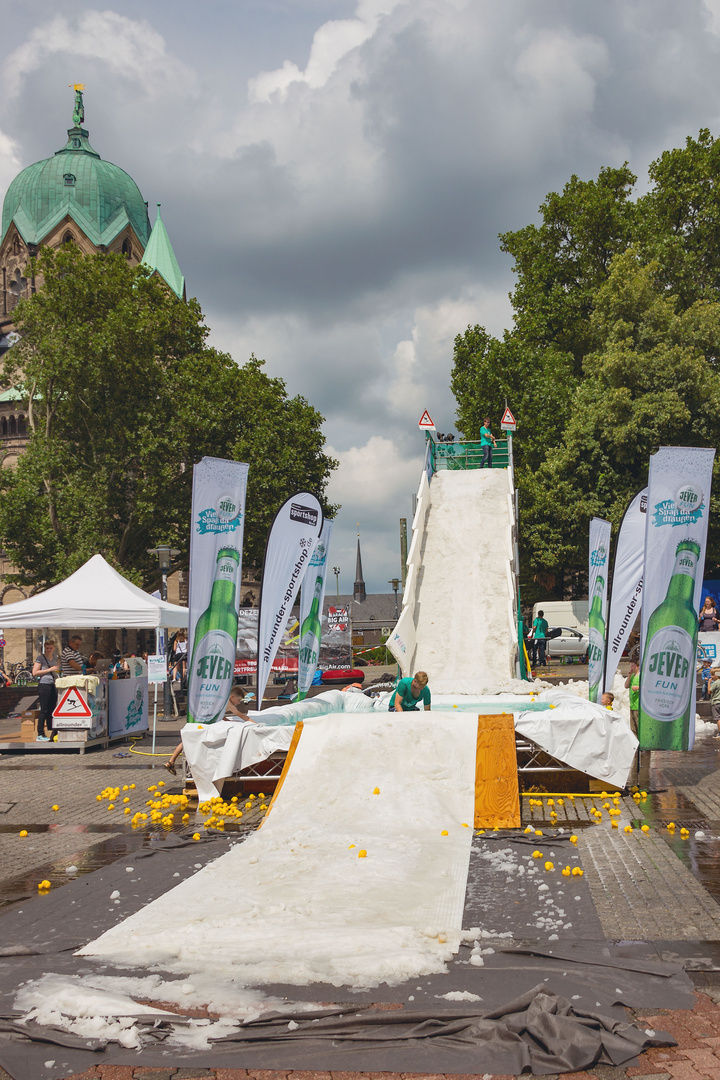 Waterslide Piste Neuss Markt