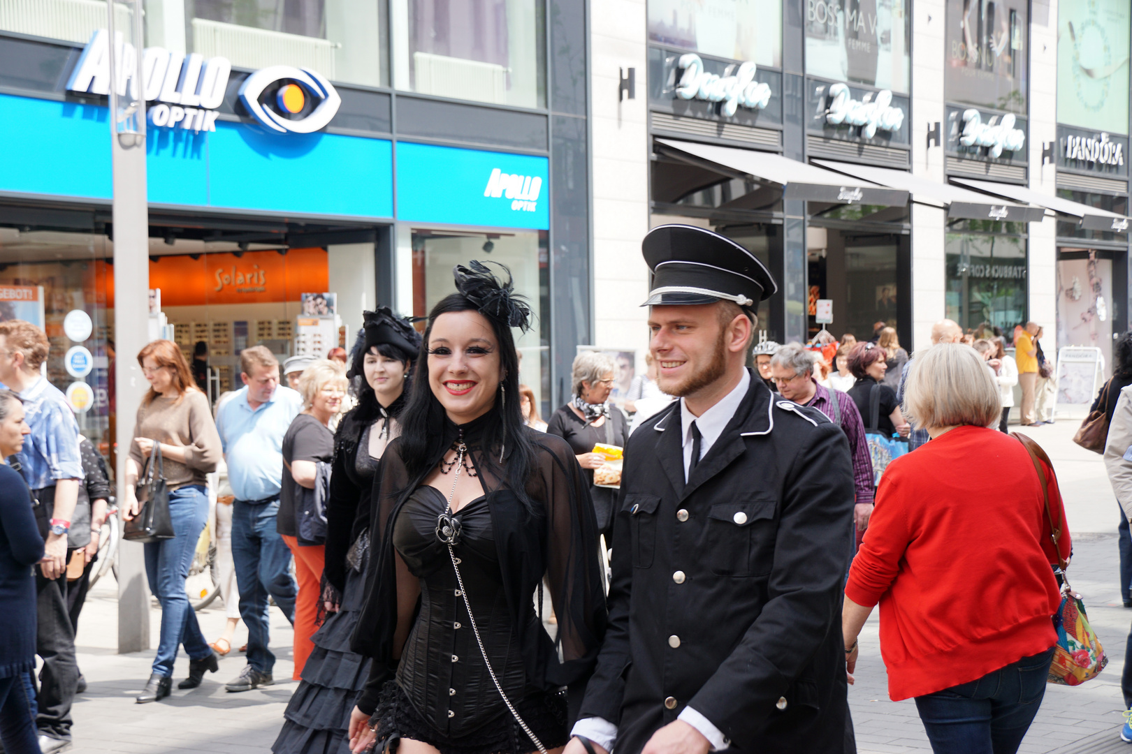 Wave-Gotik-Treffen in Leipzig, 23.5.2015, Bild 2