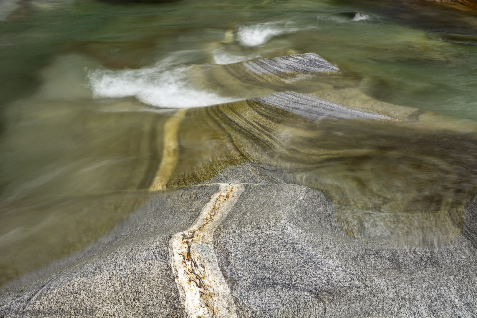 Wave of stones