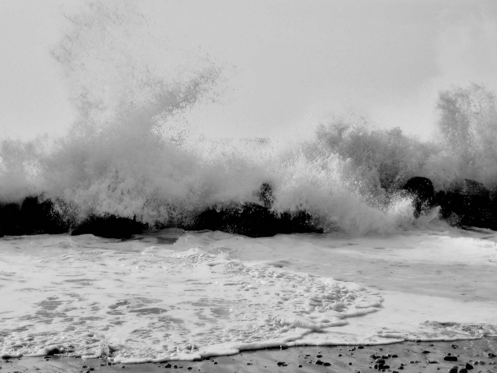 Waves In Tropea 2