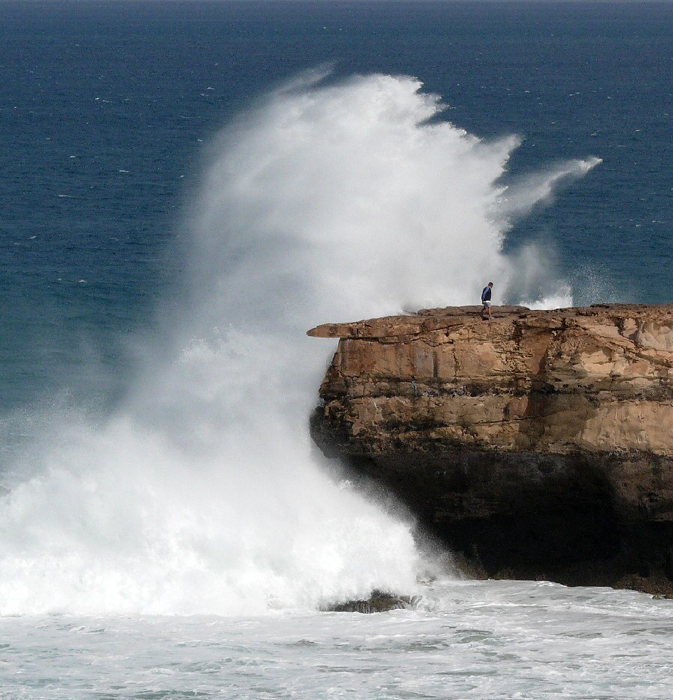 ...waves of Fuerte...04...time to go...