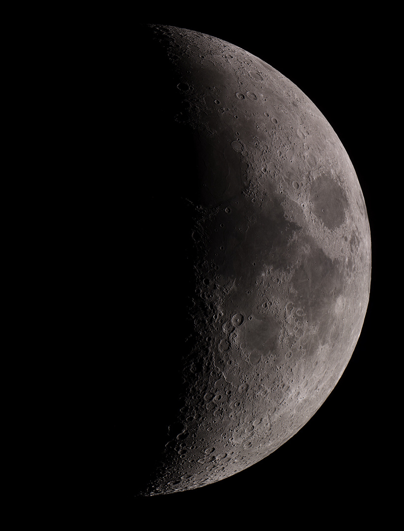 waxing crescent moon