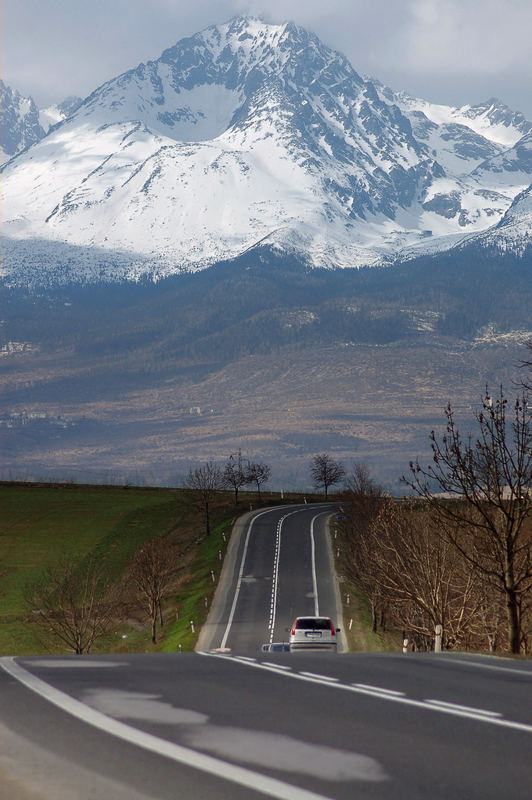 way to High Tatras 3