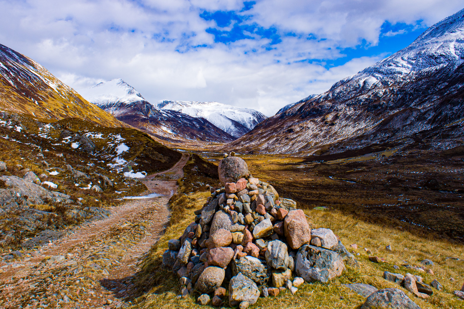 Way to the mountains 