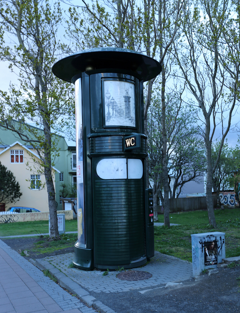 WC und Werbeträger (Island / Reykjavík) 