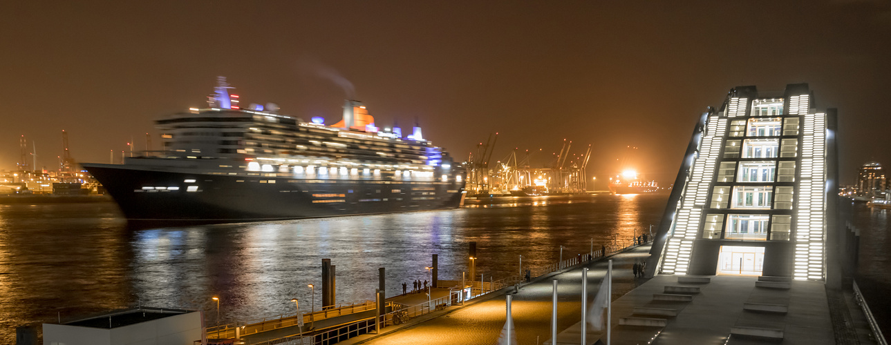 "We brake for nobody" (Queen Mary 2 / II - motion picture no. 1)