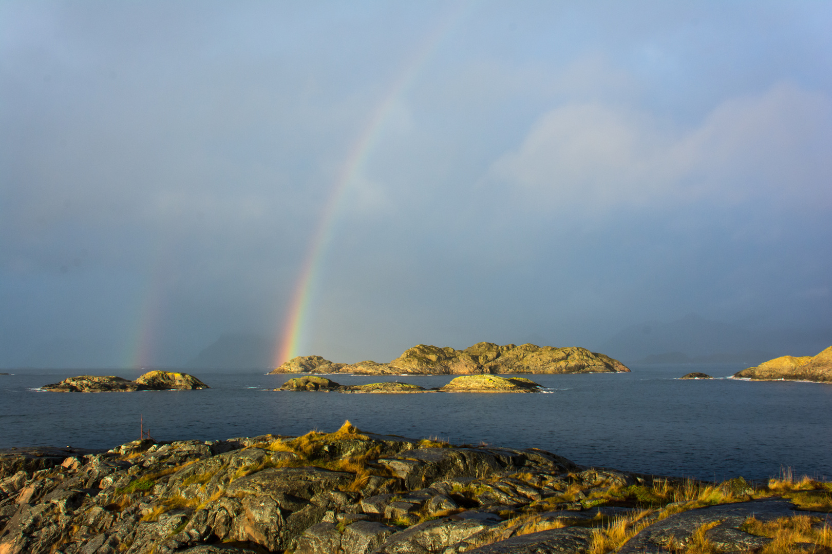 Wechselnde Lichtverhältnisse und Regenbogen