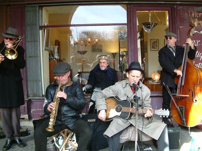 'Wedding Band' unter den Arkaden des Place des Vosges