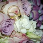 wedding flowers an rings