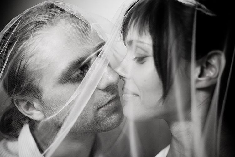 Wedding. Lena and Nick close portrait.