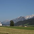 Weer Kirche und Karwendelberge