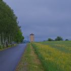 Weg am Sportplatz (camino en el campo de deporte)