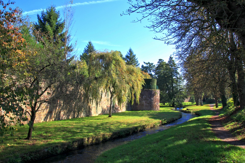 Weg an der Stadtmauer