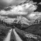 Weg in den Dolomiten