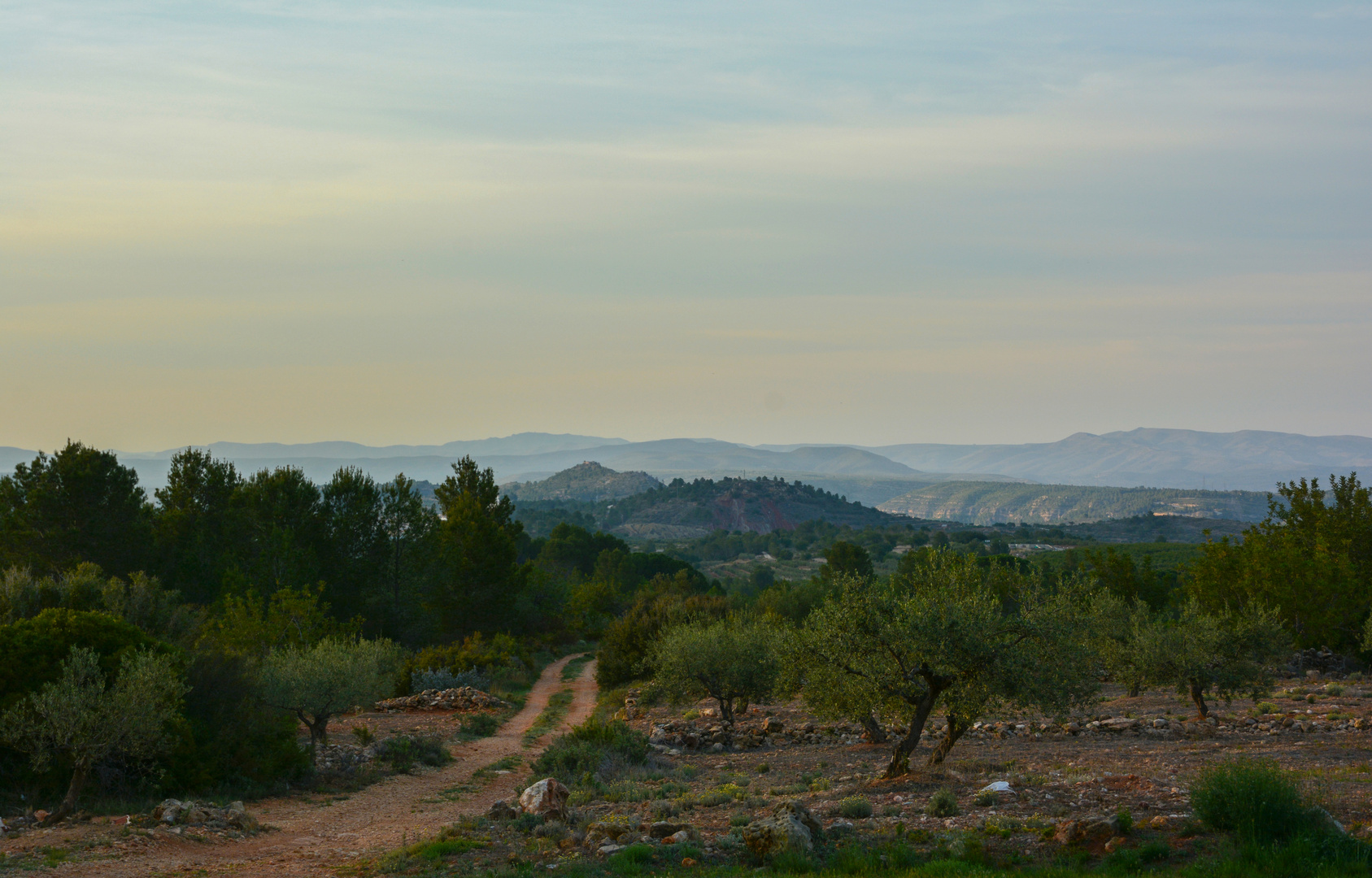 Weg in den spanischen Abend