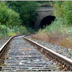 Weg in den Tunnel