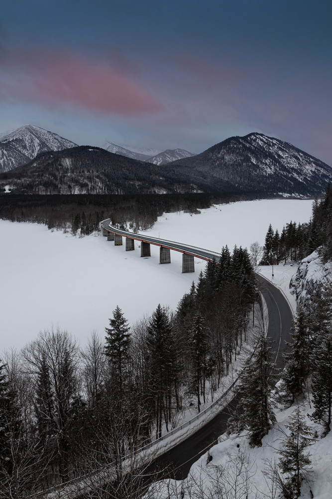 Weg in die Berge