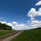 Weg mit Wolken