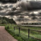 Weg & Wolken HDR